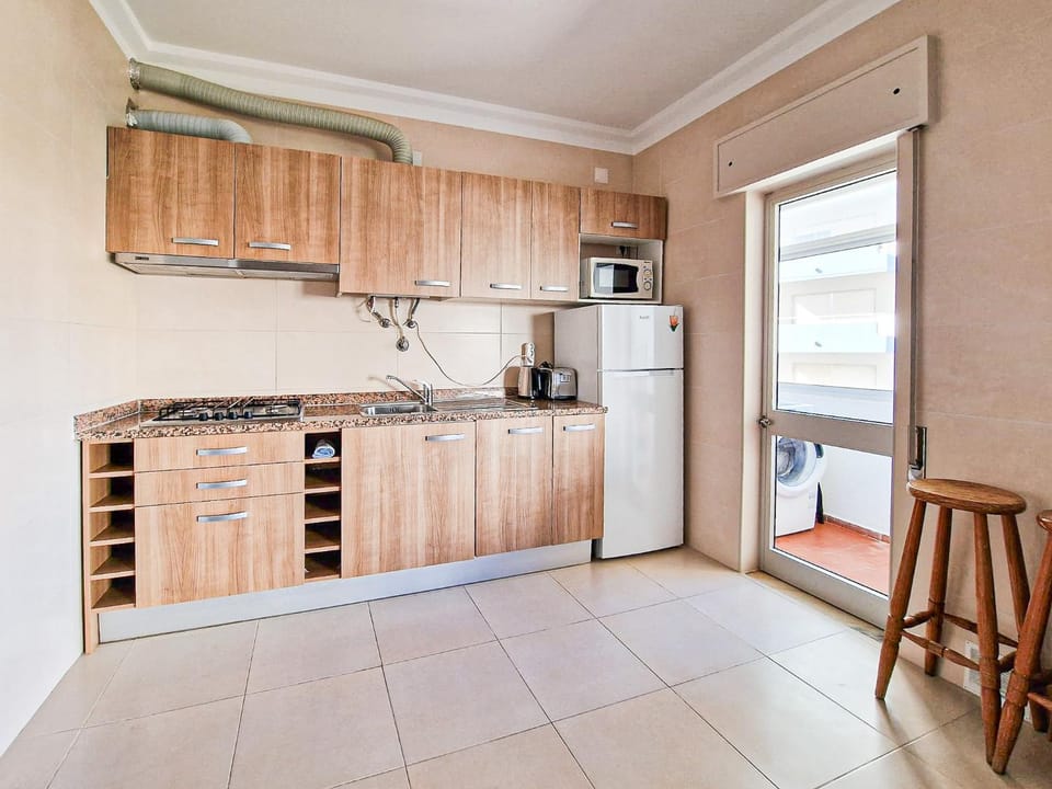 Kitchen or kitchenette, minibar, pet friendly, toaster