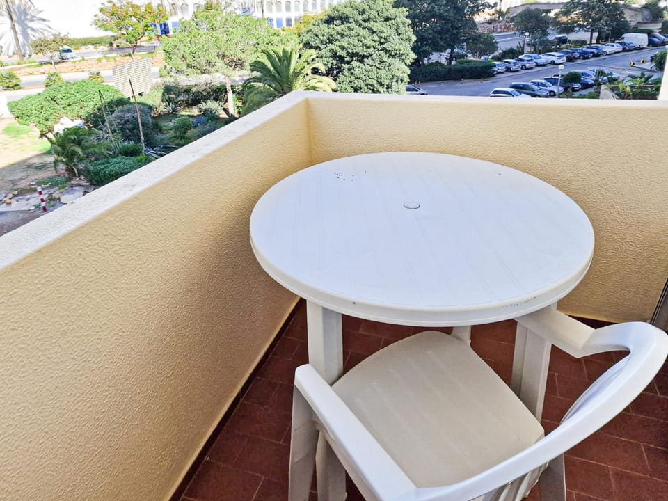 View (from property/room), Balcony/Terrace, Dining area