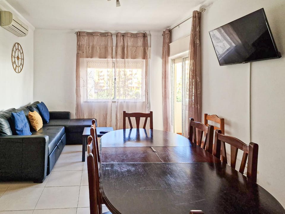 Living room, Seating area, Dining area, air conditioner