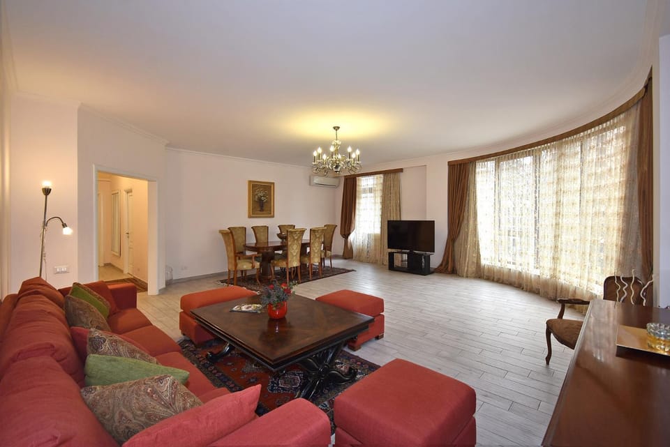 Aram Street, 2 bedrooms Beautiful, Modern apartment DI723 Apartment in Yerevan