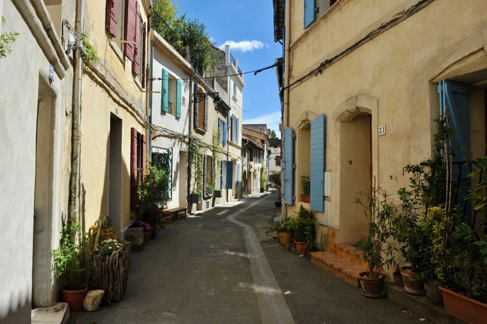 Property building, Street view