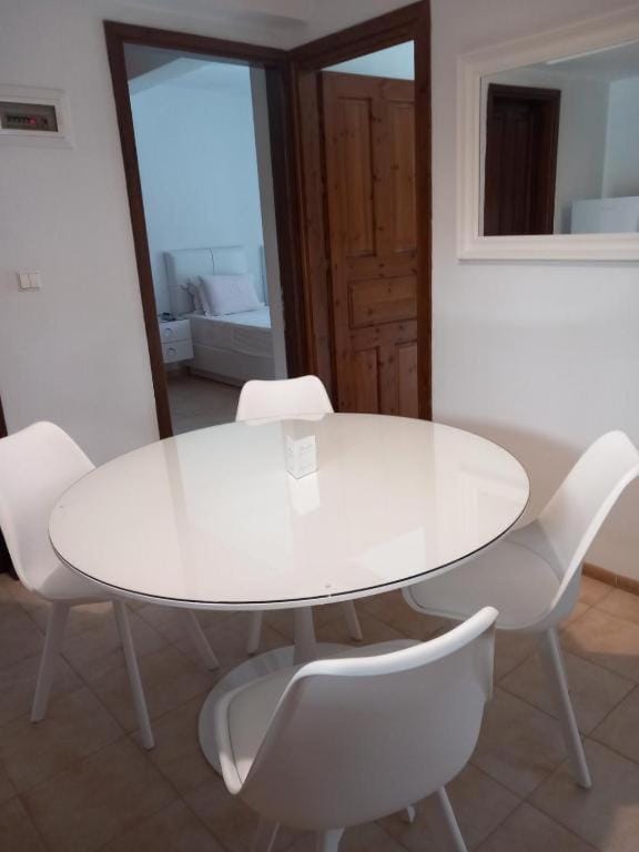 Kitchen or kitchenette, Living room, Dining area, Dinner, kitchen