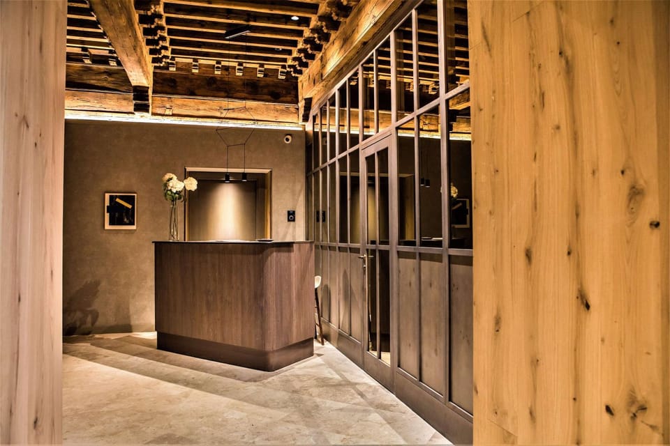 Lobby or reception, On site