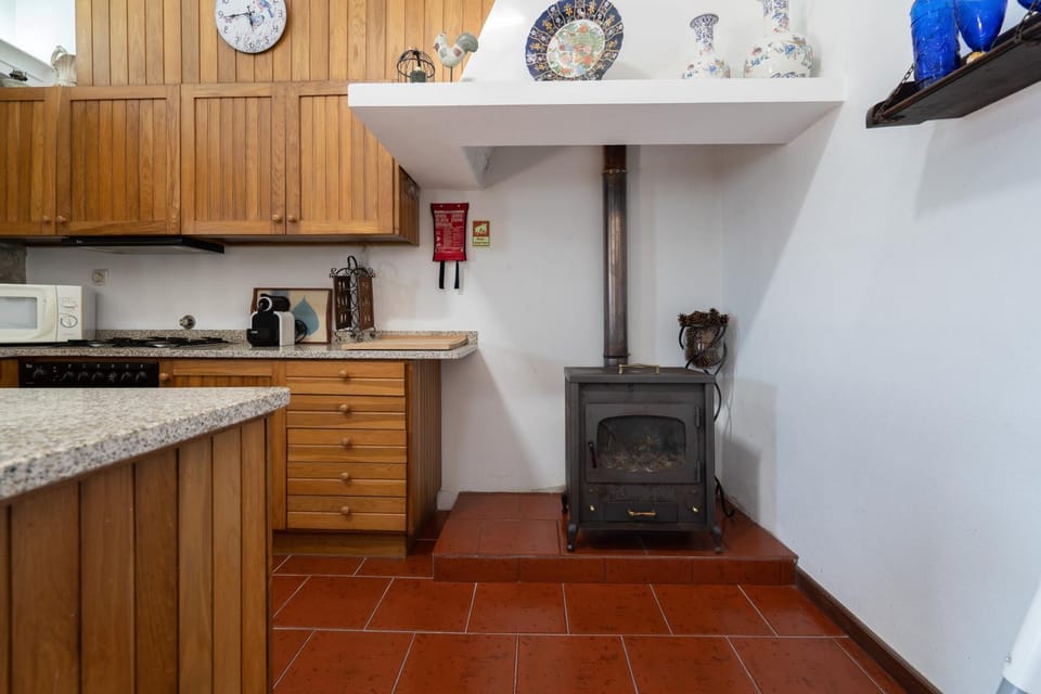 Kitchen or kitchenette, Communal kitchen