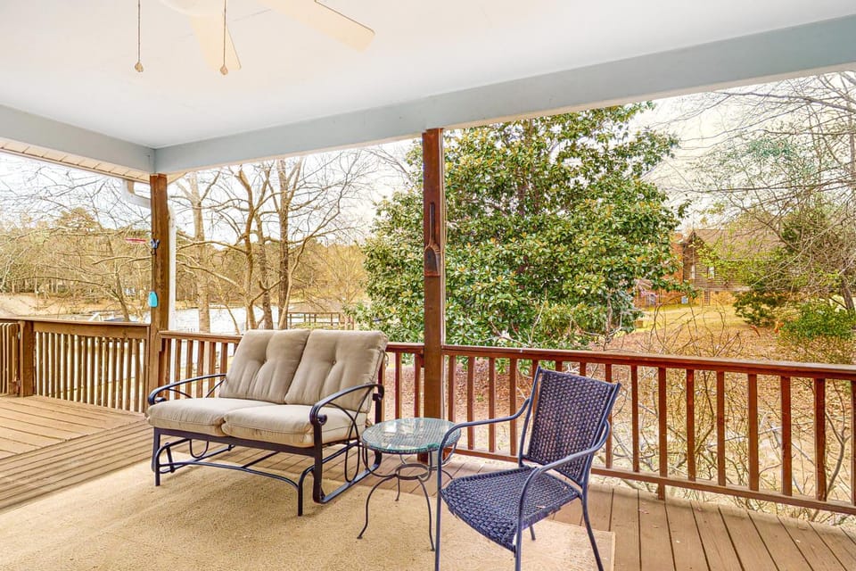 Waterfront Lake Murray Home w/ Dock: Dogs Welcome! House in Lake Murray