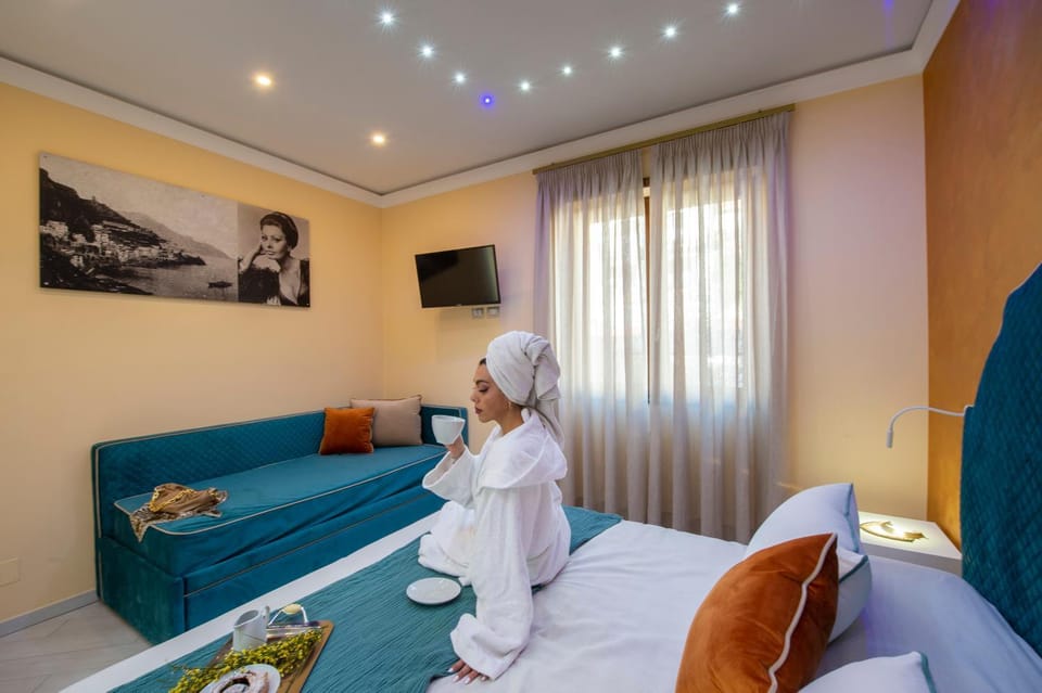 People, Photo of the whole room