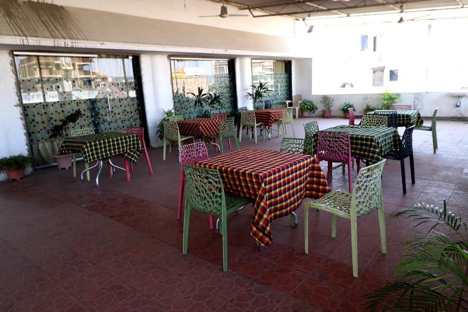 Restaurant/places to eat, Restaurant/places to eat