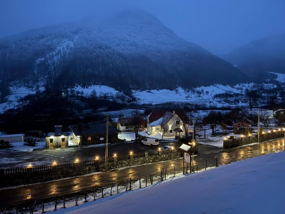 Night, Natural landscape, Winter, Mountain view