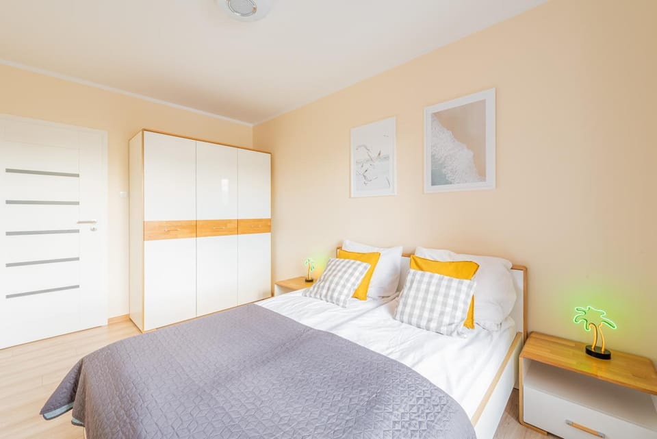 Bed, Bedroom, wardrobe
