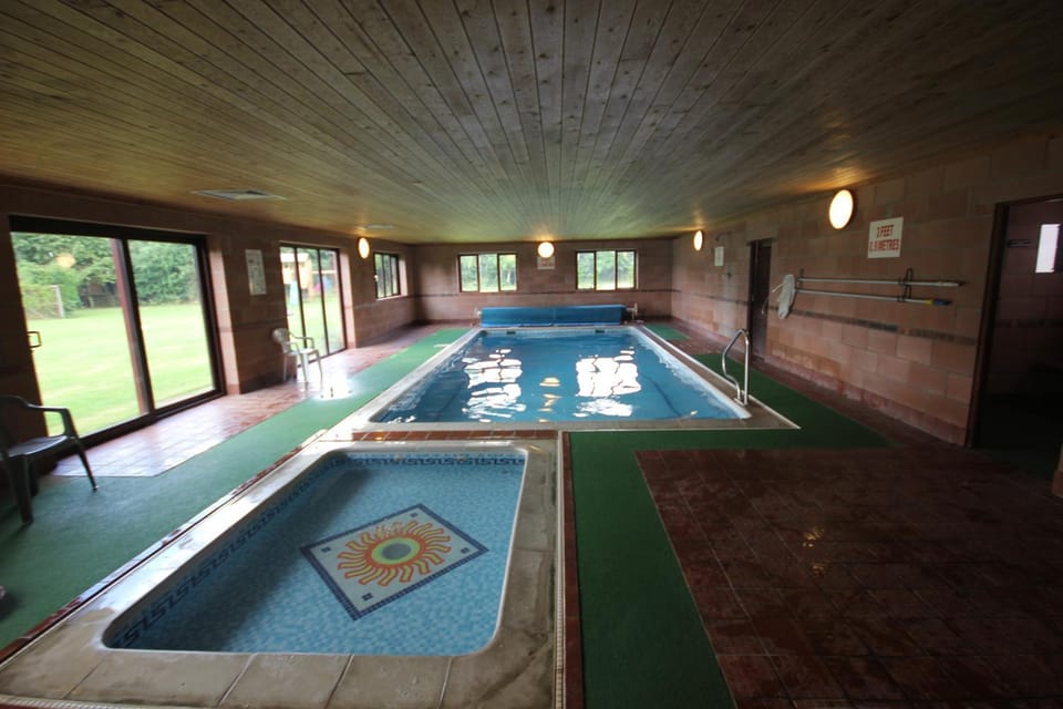 Swimming pool, Swimming pool