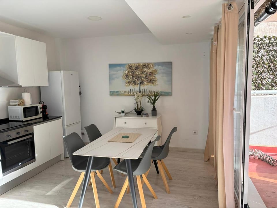 Kitchen or kitchenette, Living room, Dining area