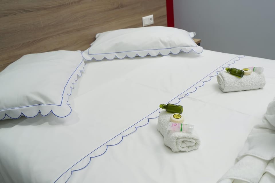 1 Bed Apartment - Sleeps 4 - Parking Wifi Apartment in Halkidiki