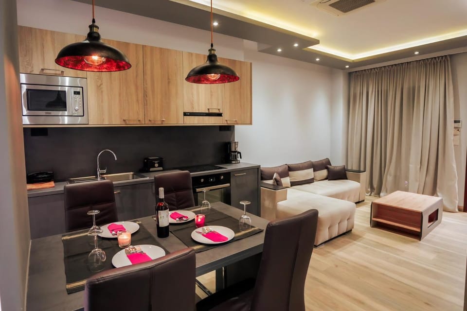 1 Bed Apartment - Sleeps 4 - Parking Wifi Apartment in Halkidiki