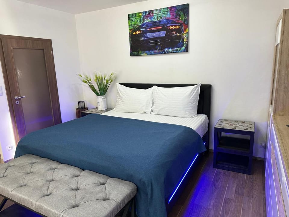 Bed, Bedroom