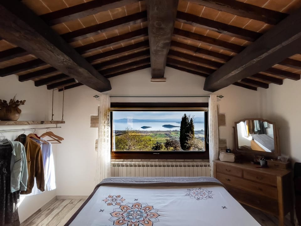 View (from property/room), Photo of the whole room, Bedroom