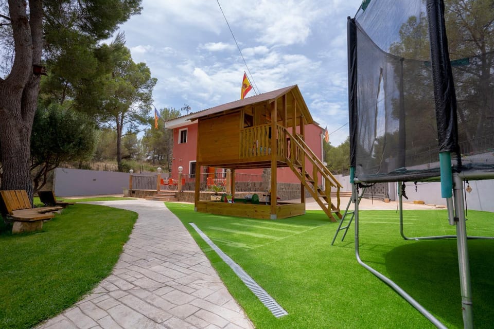 Eco hotel Aire de Monte Villa in Valencian Community