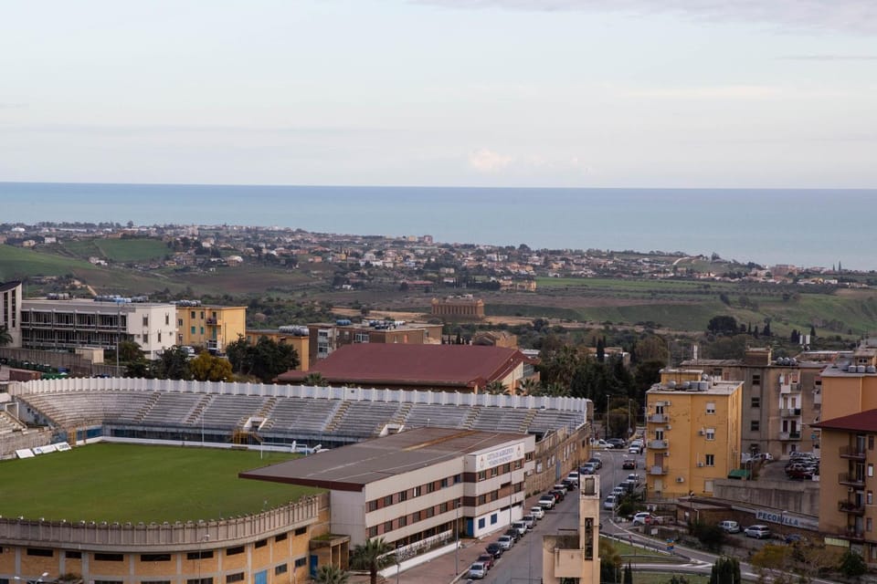 City view, Sea view
