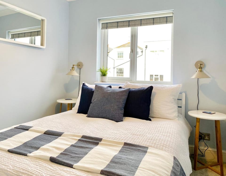 Bed, View (from property/room), Beach, Bedroom, Sea view