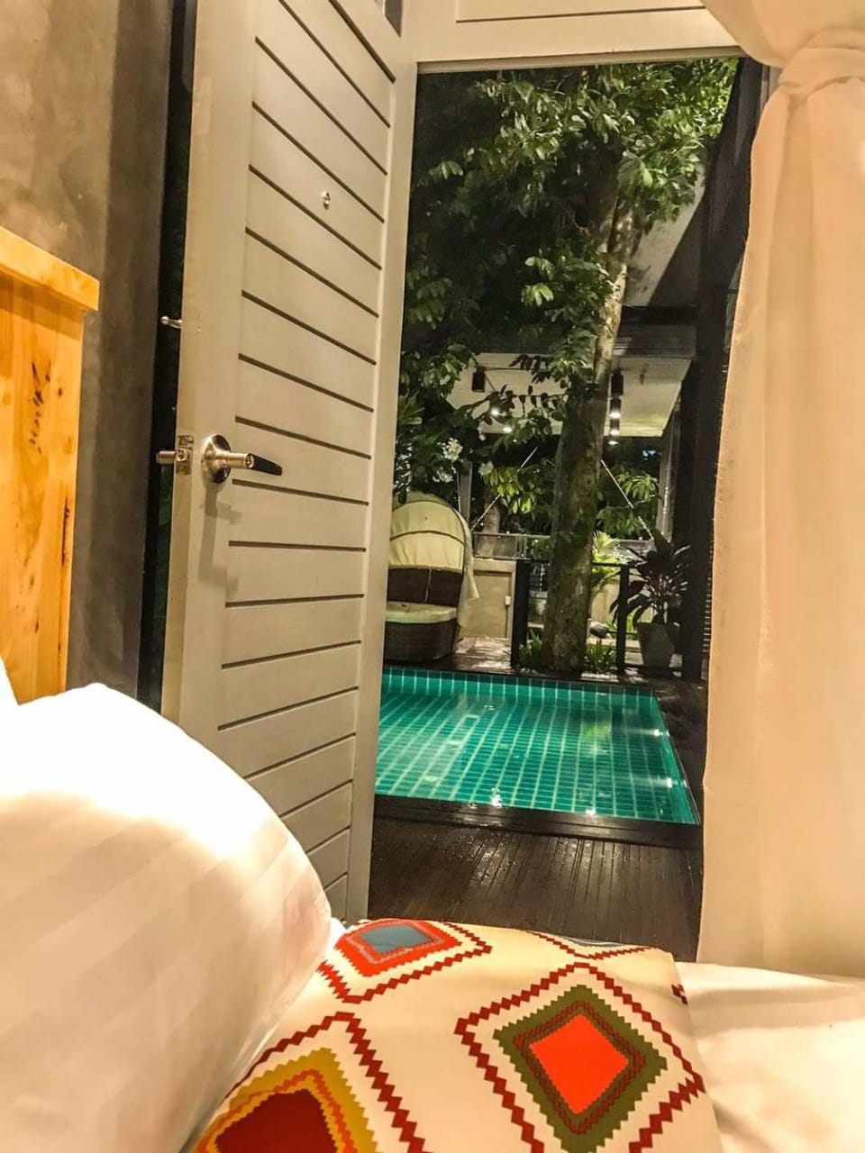 Exclusive access to the whole garden. Villa in Bangkok