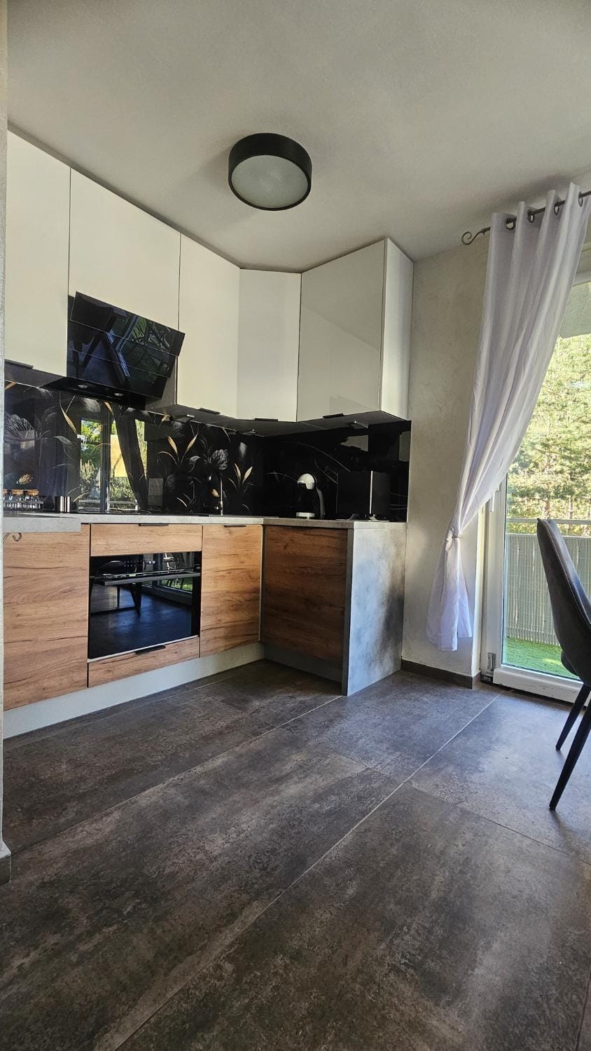 Coffee/tea facilities, Kitchen or kitchenette, dishwasher, microwave, oven, stove