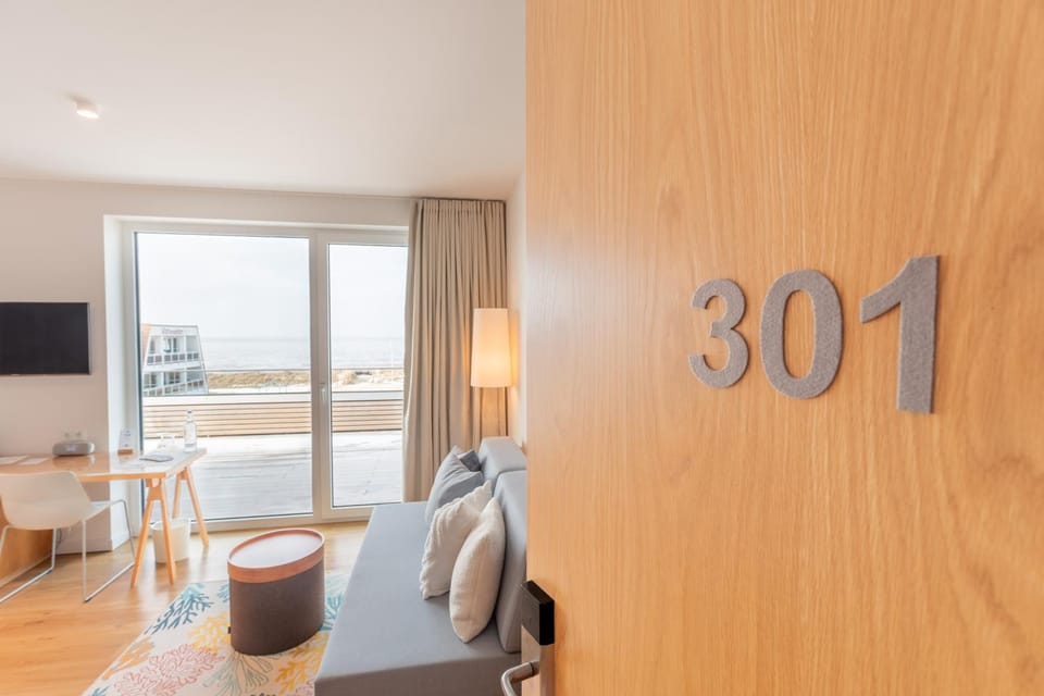 TV and multimedia, Living room, Sea view