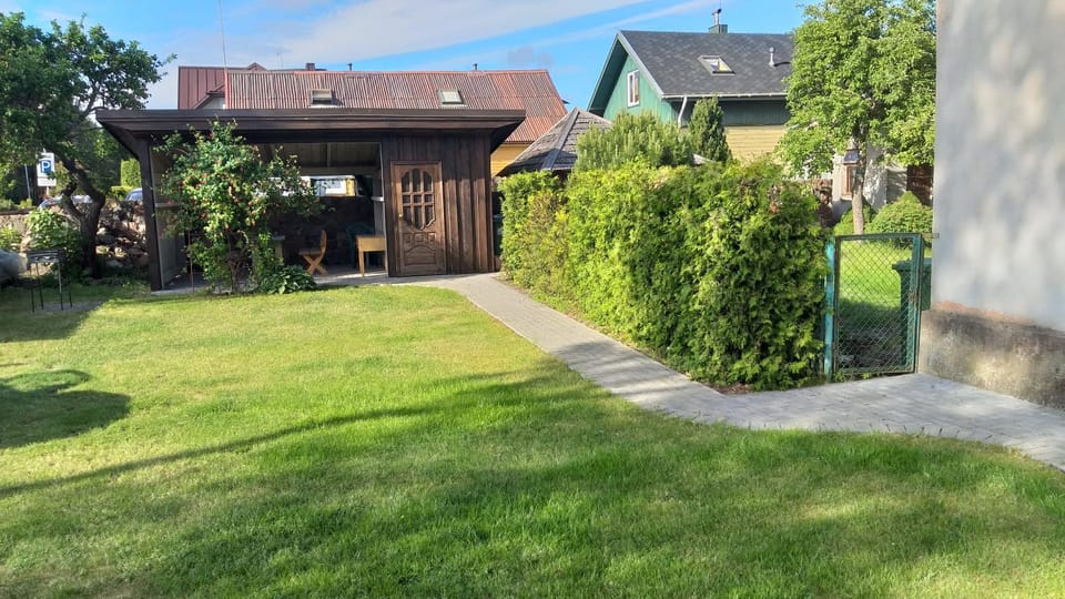 Patio, BBQ facilities