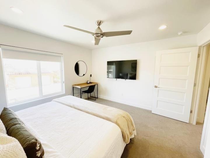 New Family-Friendly Townhome w/ Pool & Hot Tub Campground/ 
RV Resort in St George