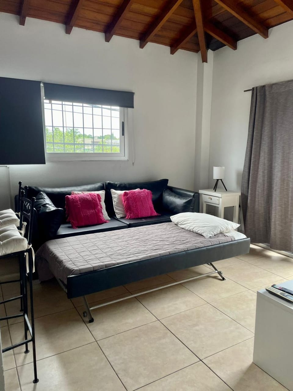 Bed, Living room
