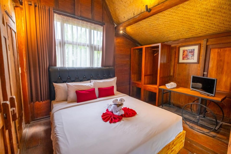 Communal lounge/ TV room, Bed, TV and multimedia, Photo of the whole room, Evening entertainment, Bedroom
