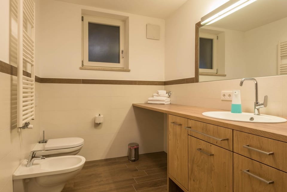 Bathroom, Living room