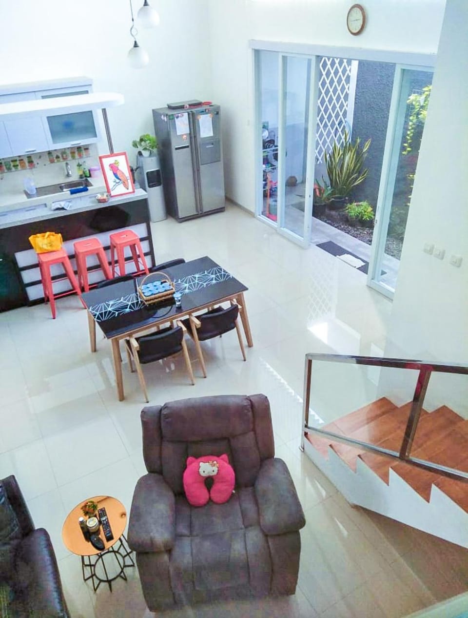Kitchen or kitchenette, Living room, Seating area