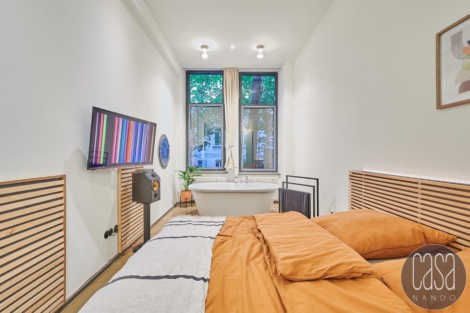 Bed, Photo of the whole room, Bedroom