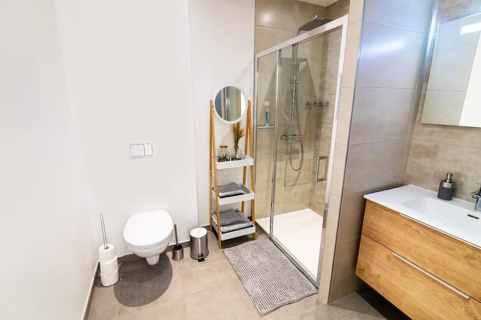 Shower, Bathroom