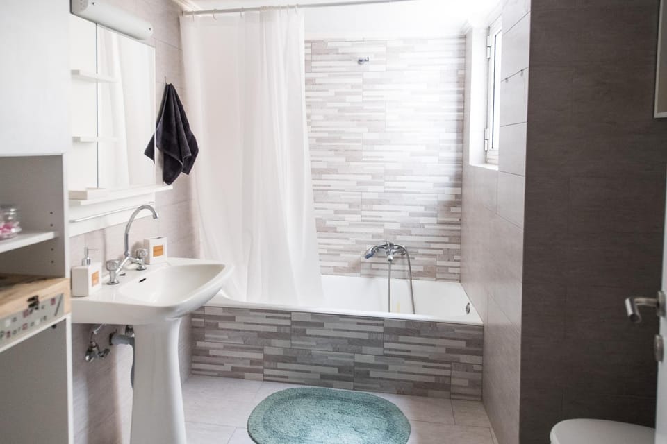 Bathroom, Bath