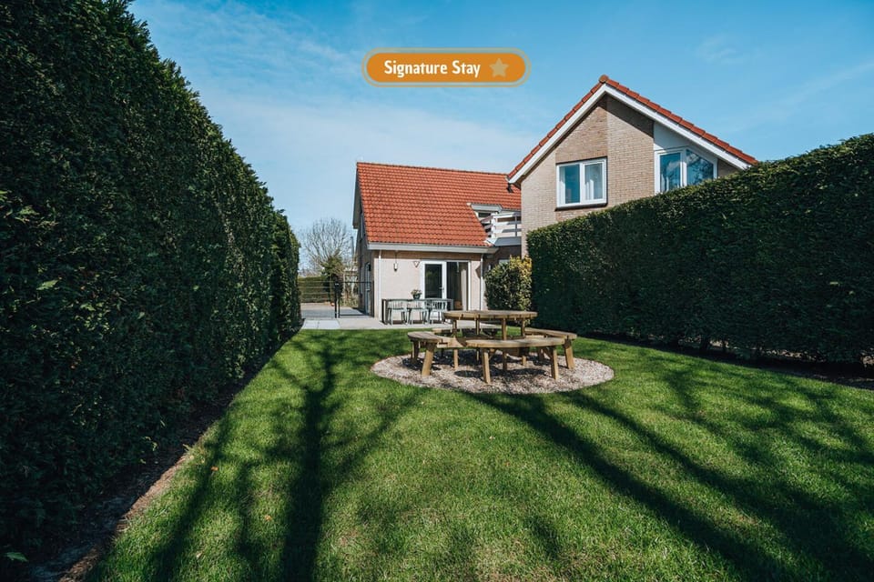 Property building, Garden