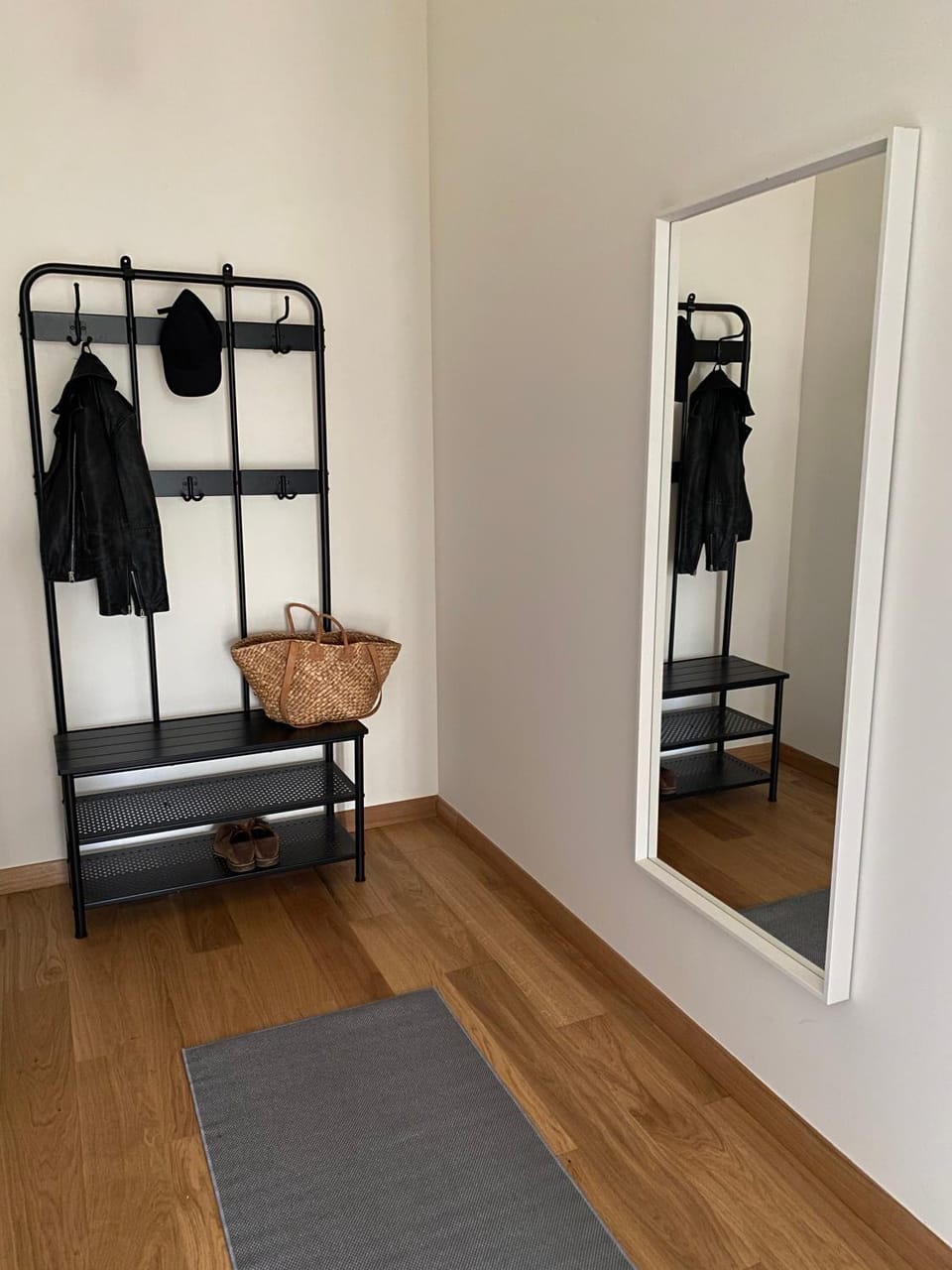 Apartament Widokowy przy Stadionie Apartment in Lower Silesian Voivodeship