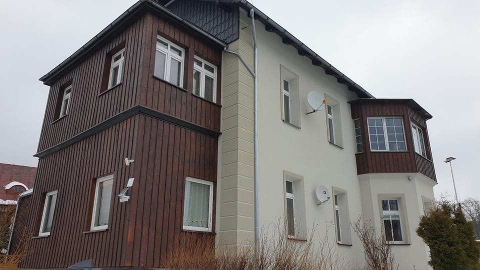 Apartament Widokowy przy Stadionie Apartment in Lower Silesian Voivodeship