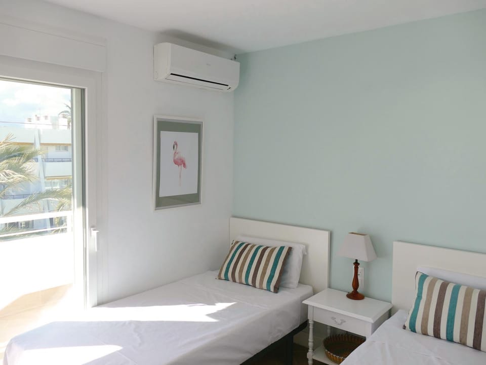 Bed, Bedroom, children
