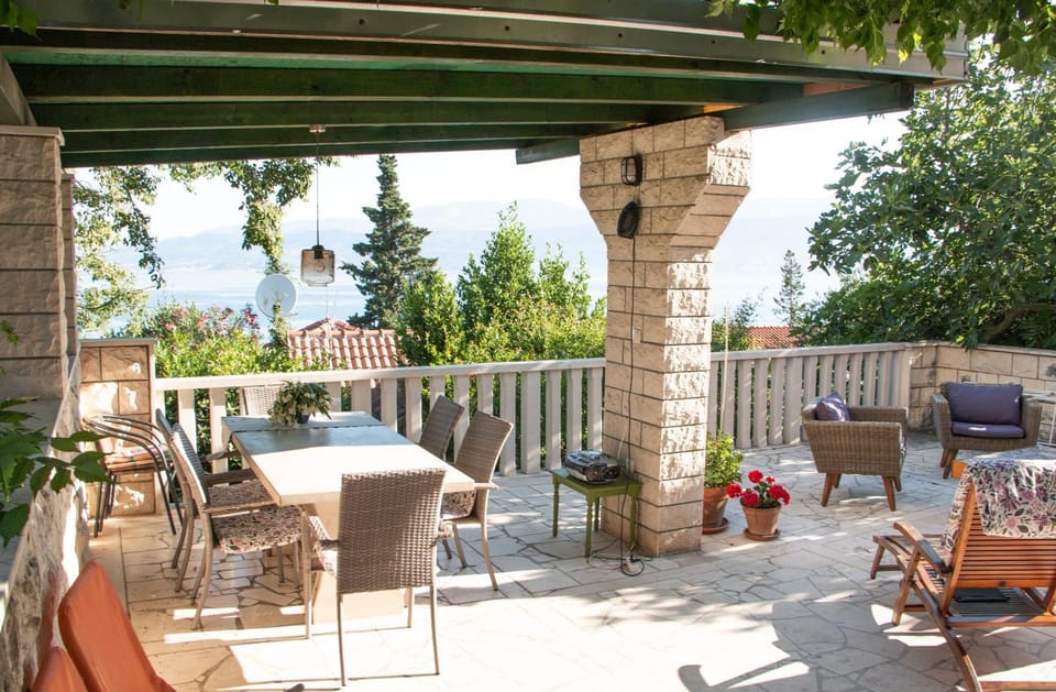 View (from property/room), Balcony/Terrace