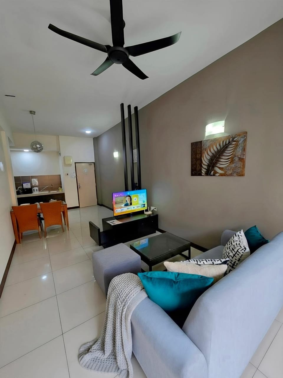 TV and multimedia, Kitchen or kitchenette, Living room, Seating area, Dining area, minibar