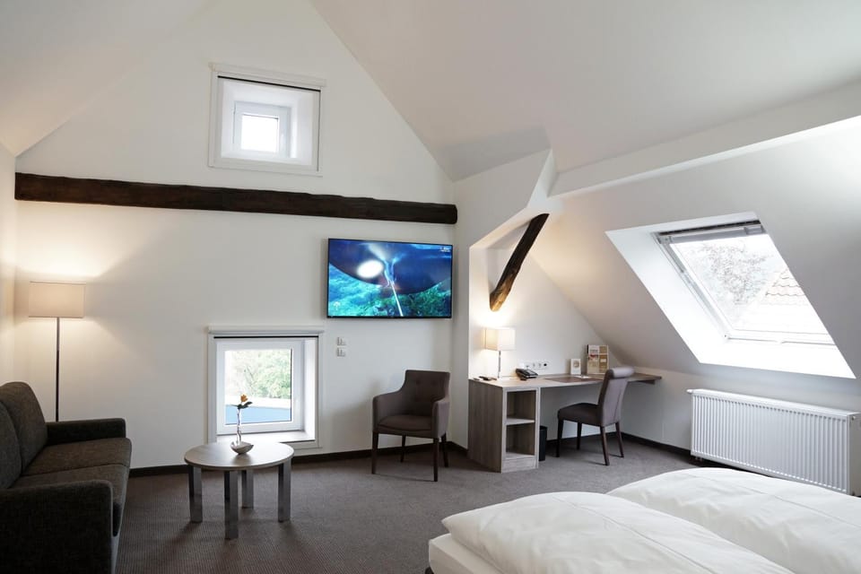 Living room, Photo of the whole room, Seating area