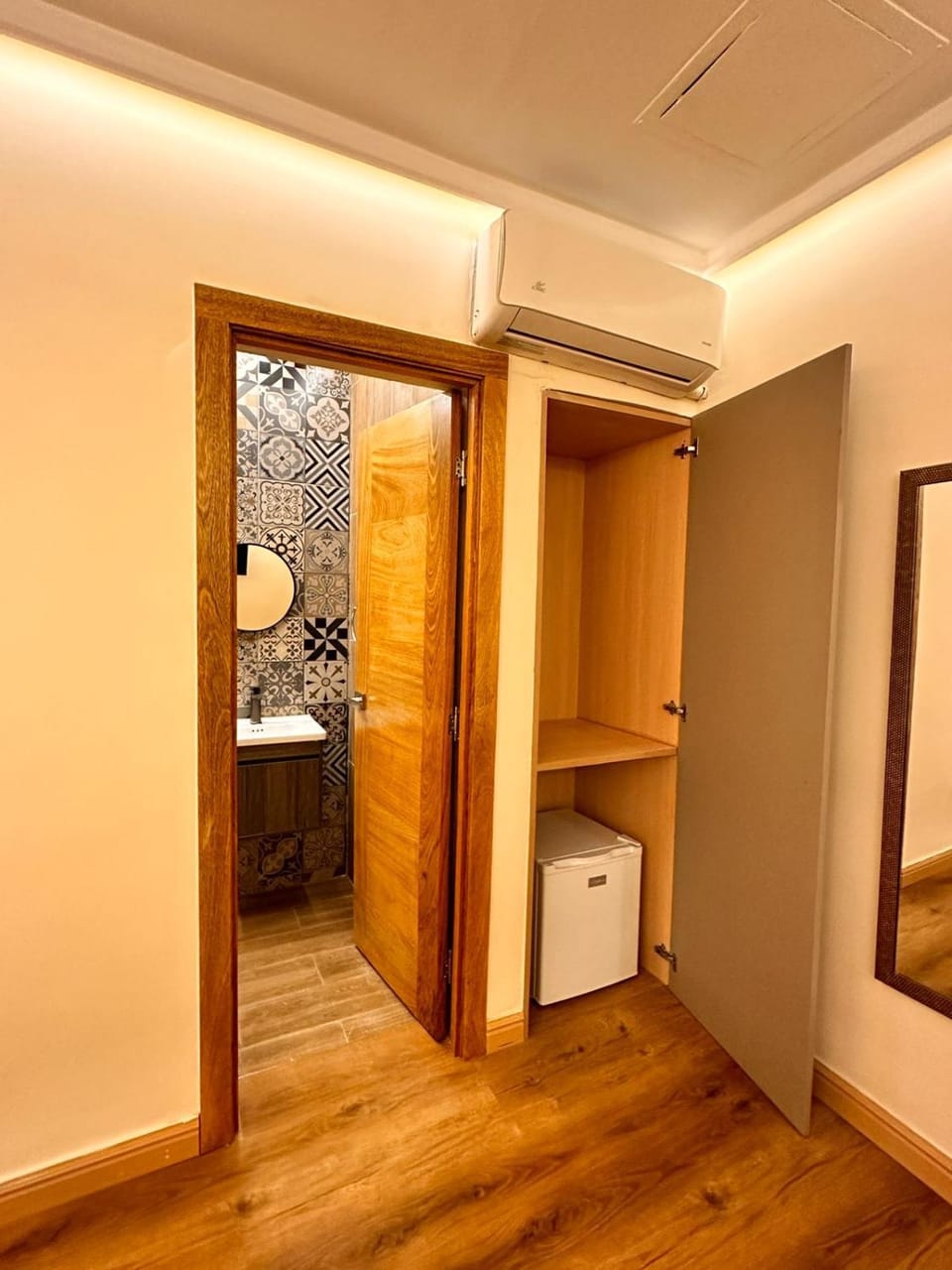 wardrobe