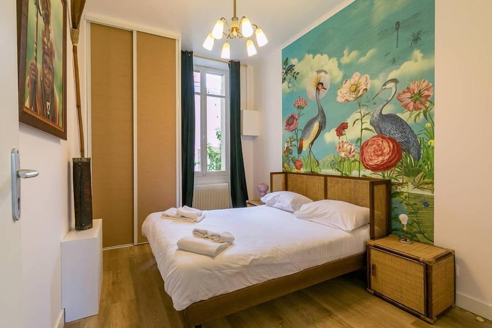 Le Daily Painting Apartment in Dijon