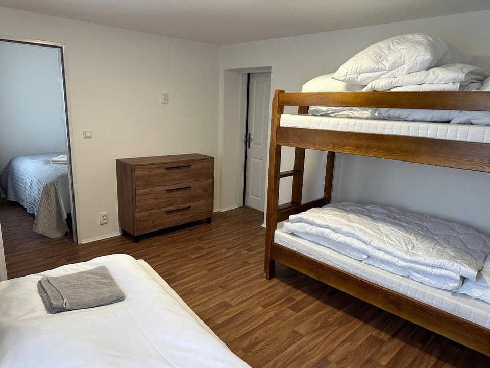 Bed, Bedroom, bunk bed