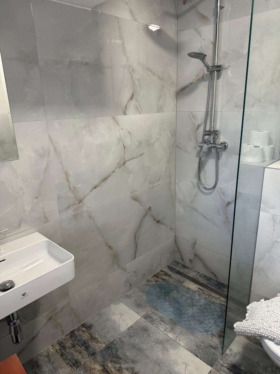 Shower, Toilet, Bathroom