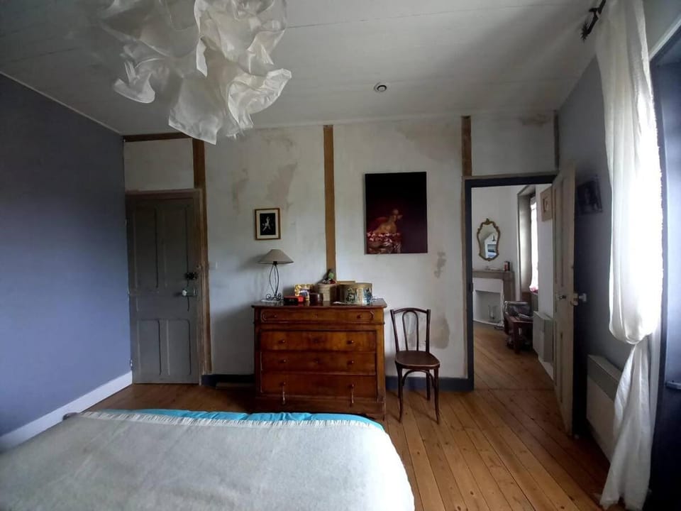 Bed, Photo of the whole room, Bedroom, wardrobe