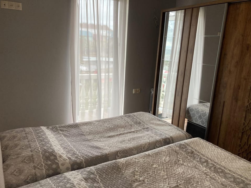 Bed, Summer, Balcony/Terrace, Balcony/Terrace, Photo of the whole room, Bedroom, Sea view, Sea view, children, children, children, young children, young children, older children, older children