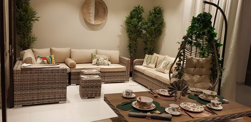Living room, Dining area