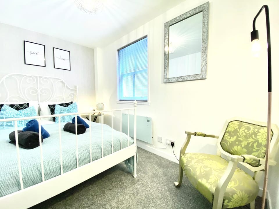 Stylish Central 2 Bedroom Apartment - Free Parking, Free WiFi Apartment in Scotland