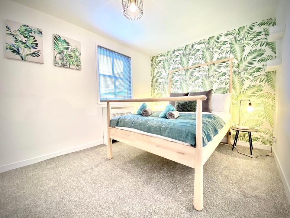 Stylish Central 2 Bedroom Apartment - Free Parking, Free WiFi Apartment in Scotland